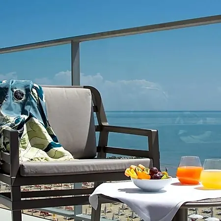 Elite Hotel 4*