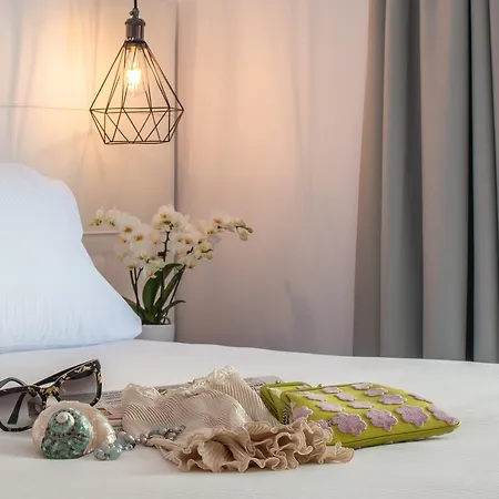 Elite Hotel 4*