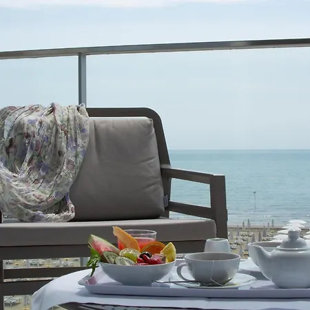 Elite Hotell 4*