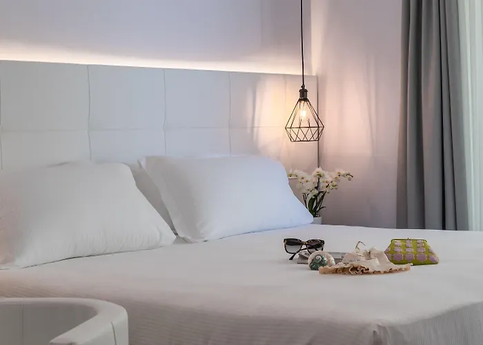 Elite كاوْرلي