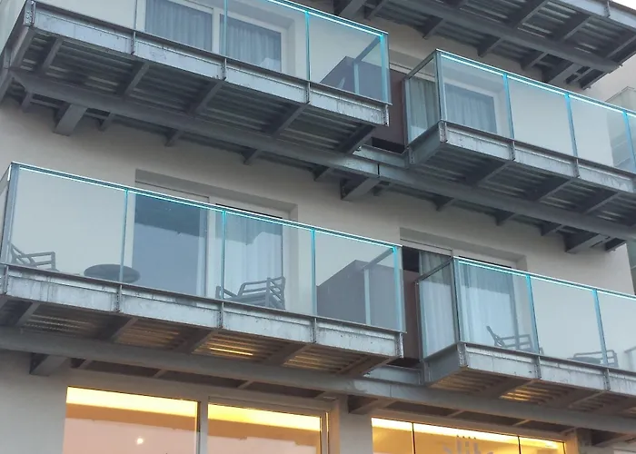 Elite 4* كاوْرلي